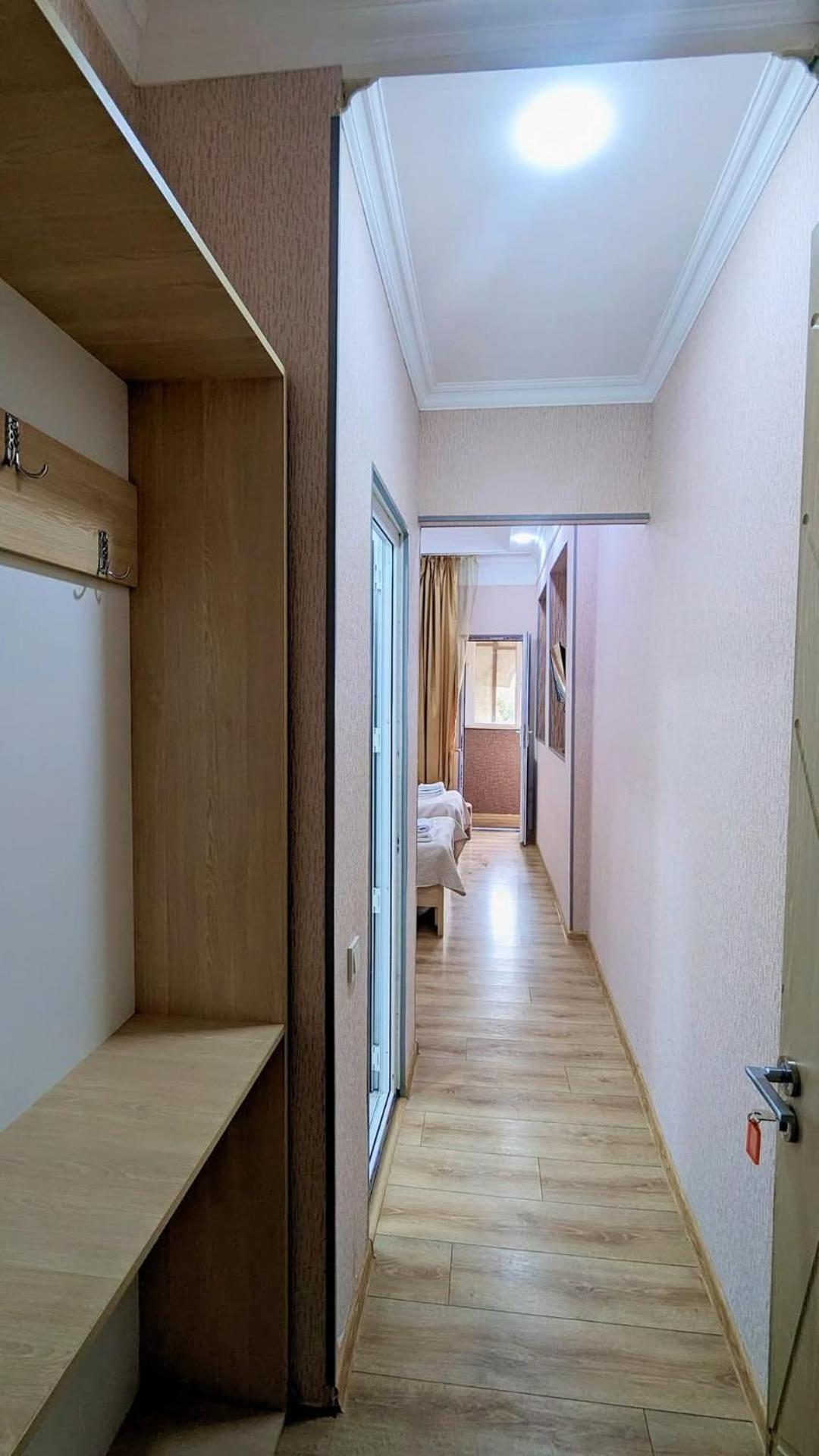 Dkd-Bridge Hotel Tbilisi Buitenkant foto