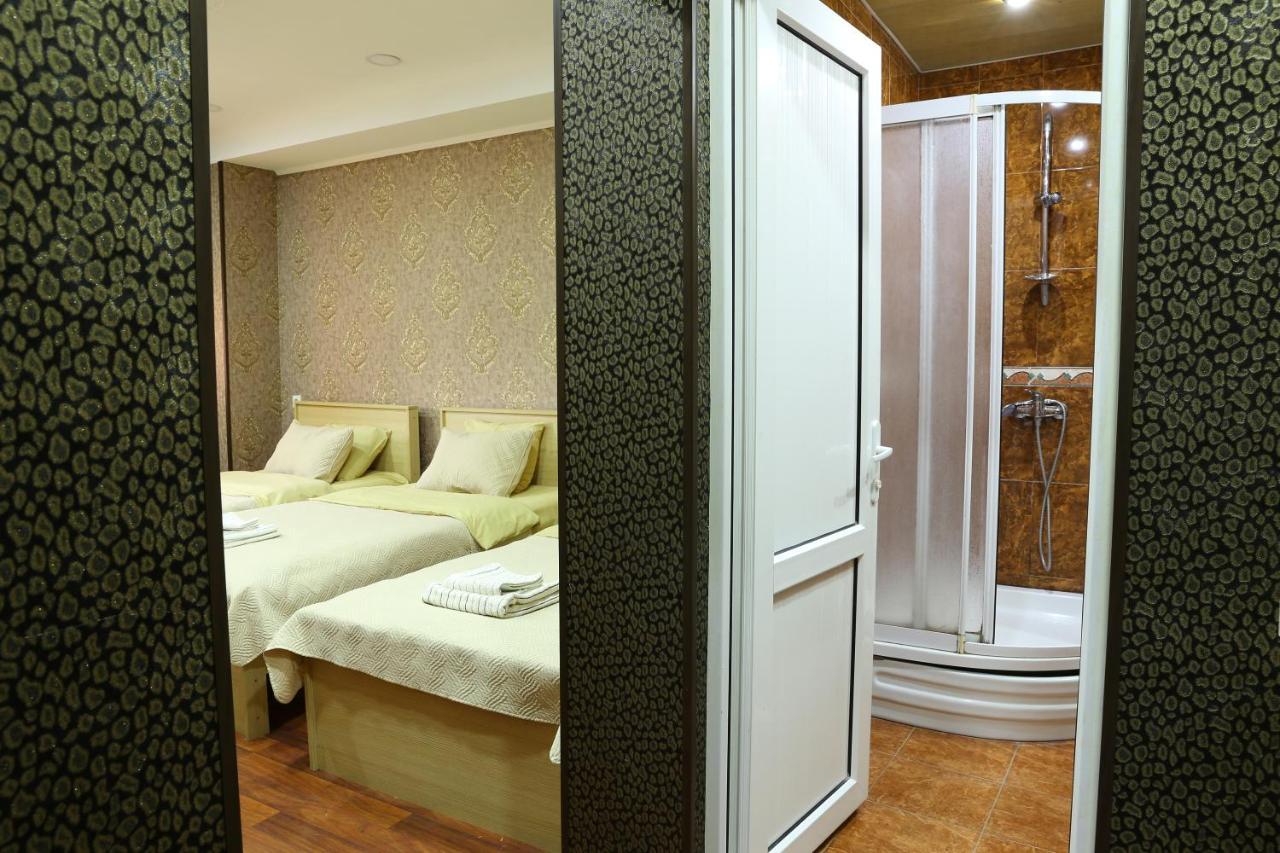 Dkd-Bridge Hotel Tbilisi Buitenkant foto