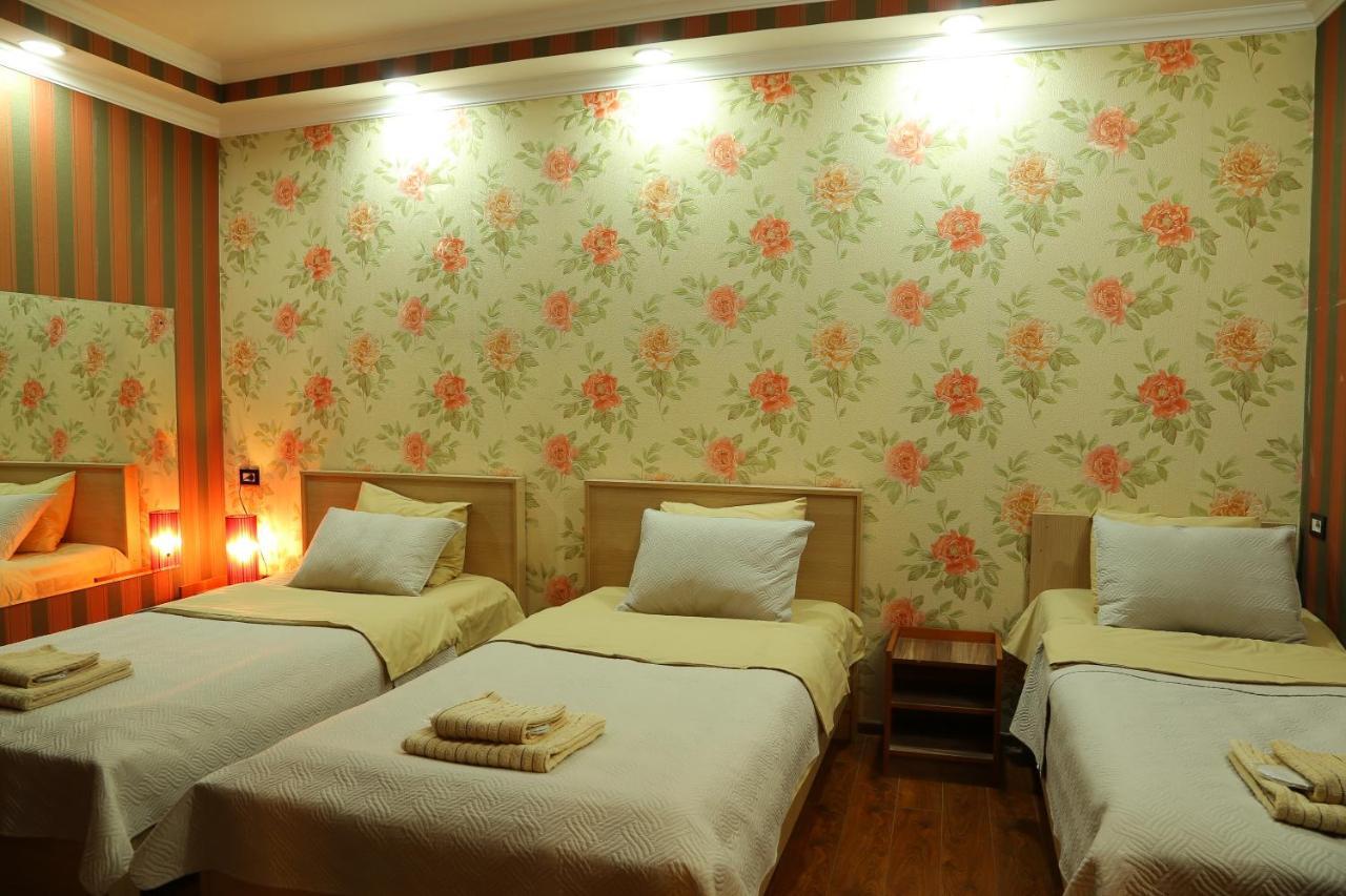 Dkd-Bridge Hotel Tbilisi Buitenkant foto