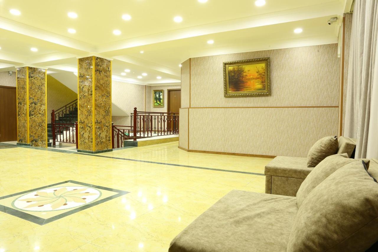 Dkd-Bridge Hotel Tbilisi Buitenkant foto