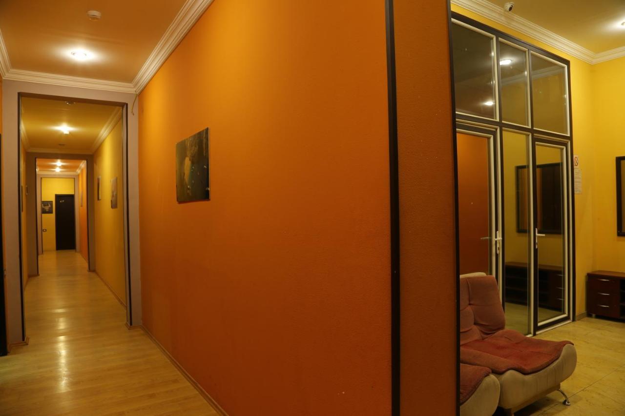 Dkd-Bridge Hotel Tbilisi Buitenkant foto